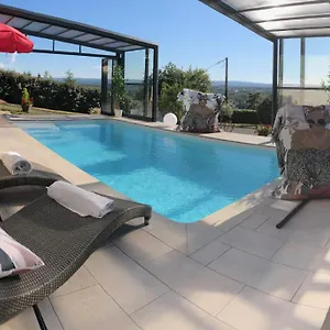 Avec Piscine Couverte Chauffée D'avril à Novembre Et Privatifs, Vue Appartement